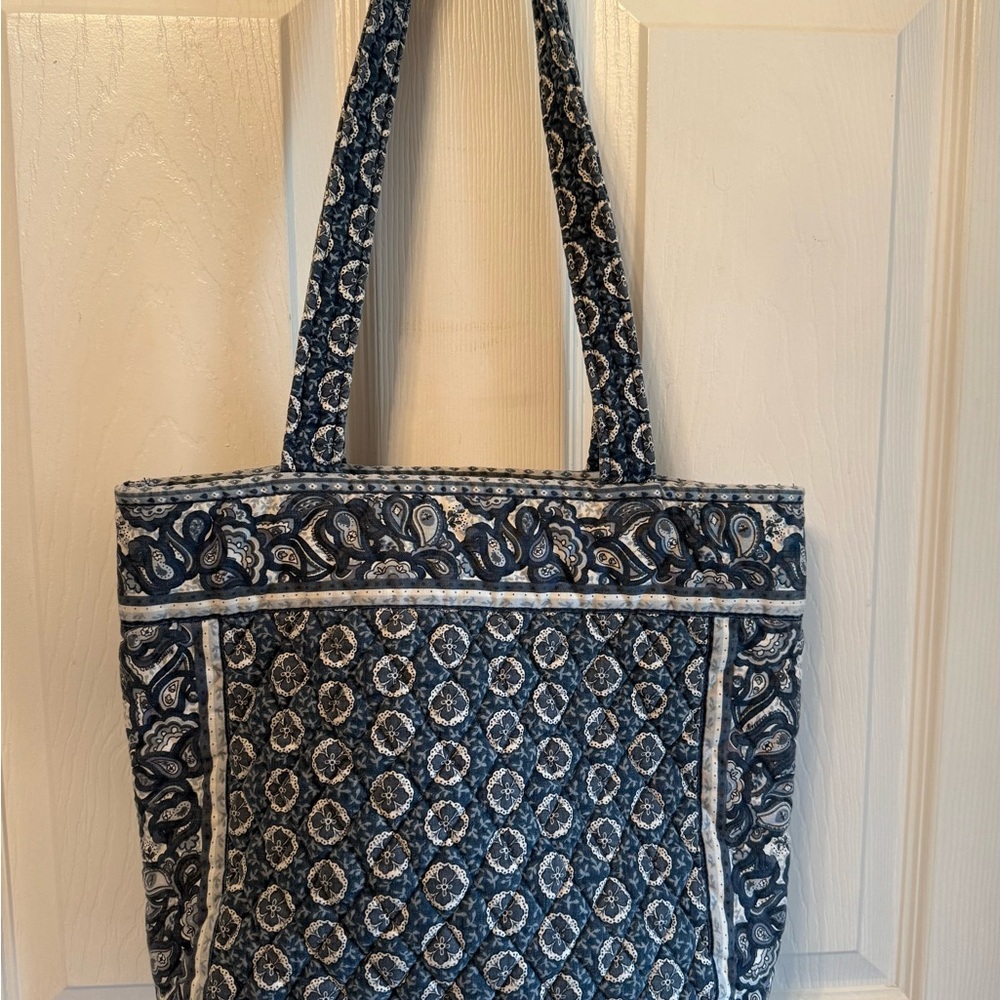 Vera Bradley Blue and White Tote Bag - Picture 4 of 10